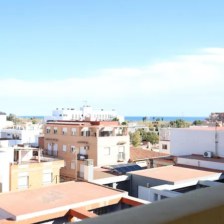 Enorme Terraza Con Vistas Al Mar By Hometels